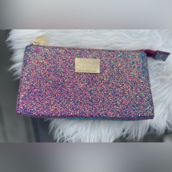 Alice in Wonderland - Sigma Beauty Glitter Makeup Pouch - Picture 2 of 8